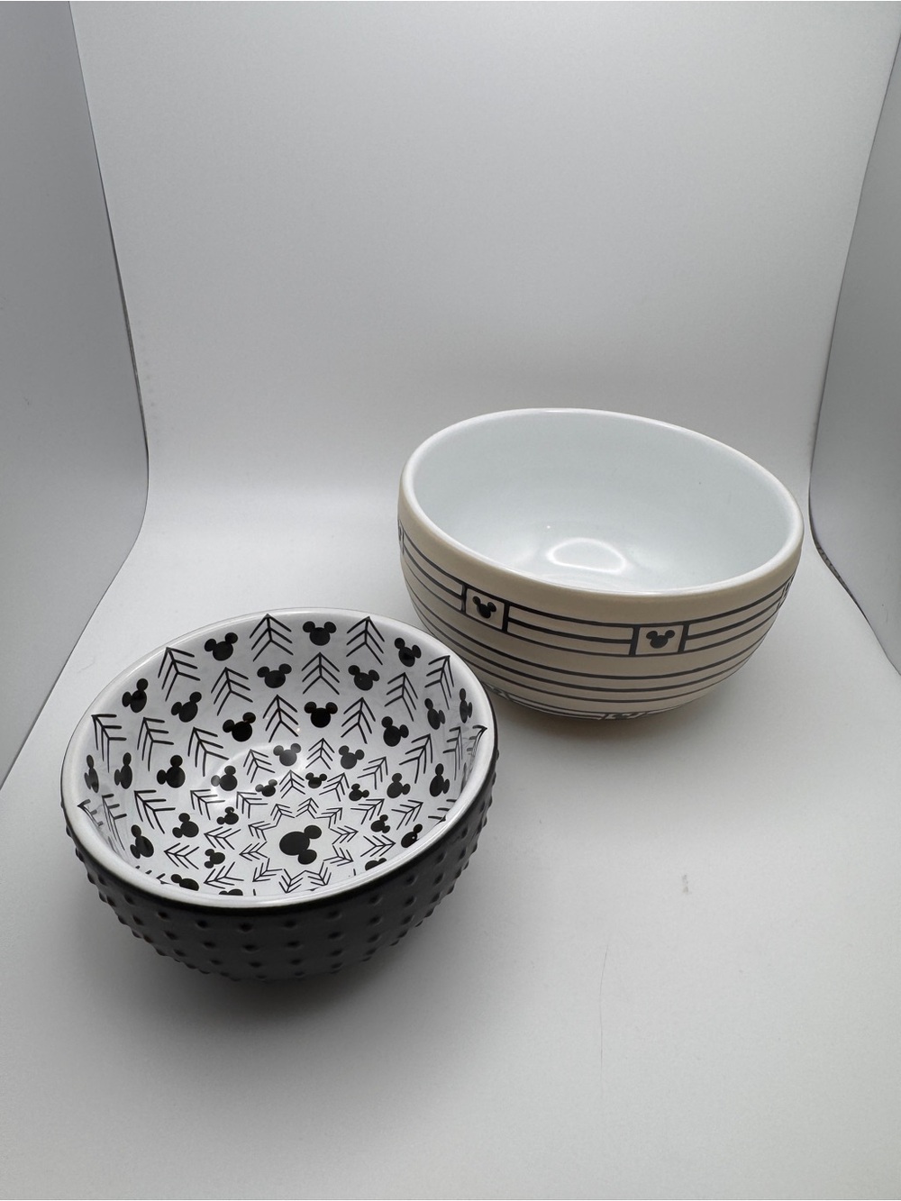 Disney Parks Mickey Mouse Icon Nesting Bowl Set 2 Black & White good condition